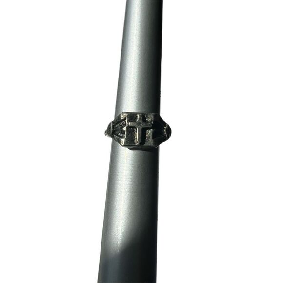 Silver tone ring with cross, size 6 - Picture 4 of 6